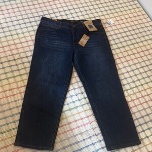 Curve appeal high rise straight Jean